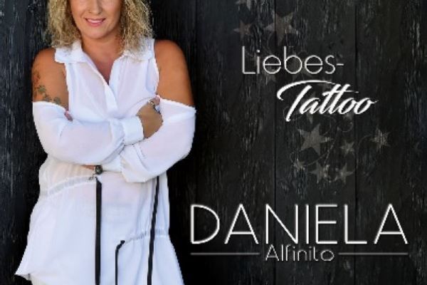Daniela Alfinito Liebes Tattoo