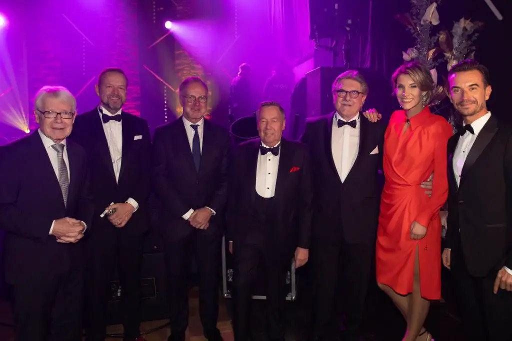 Ein Bild von Schlagerprofis.de Gruppenbild Solidarfonds Silbereisen Kaiser