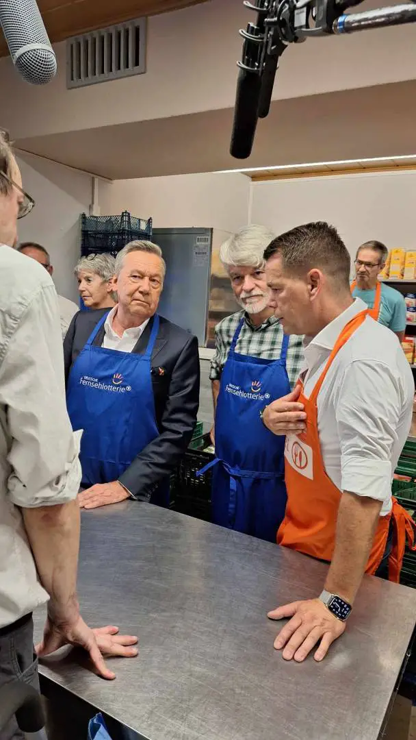 ROLAND KAISER: Vor dem Konzert in Cottbus Engagement für die Tafel