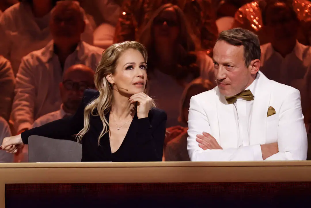 ARD/NDR WER WEISS DENN SOWAS XXL, "Das unvorstellbare Wissensquiz mit Kai Pflaume", am Dienstag (30.12.25) um 20:15 Uhr im ERSTEN.
Michelle und Wotan Wilke Möhring (v.l.)
© NDR/Morris Mac Matzen, honorarfrei - Verwendung gemäß der AGB im engen inhaltlichen, redaktionellen Zusammenhang mit genannter NDR-Sendung und bei Nennung "Bild: NDR/Morris Mac Matzen" (S2). NDR Presse und Information/Fotoredaktion, Tel: 040/4156-2333 oder -2305, pressefoto@ndr.de